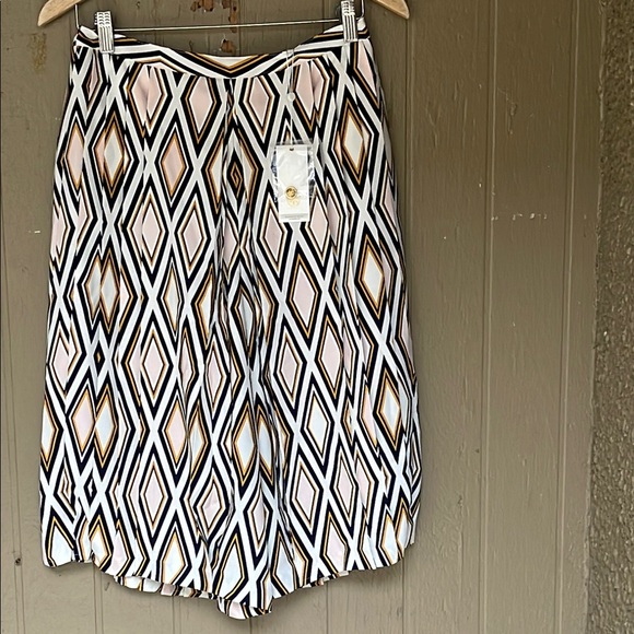 Tory Burch  Faye Culotte in solitaire diamond - Picture 2 of 10